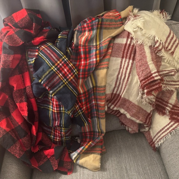 Accessories - Plaid Blanket Scarves Set